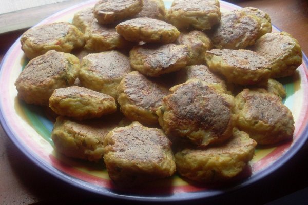 Chiftelute de conopida si cartofi