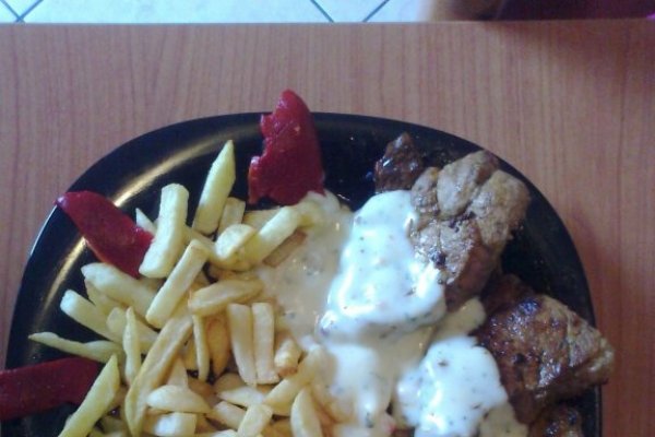 Friptura de porc cu cartofi si sos bechamel