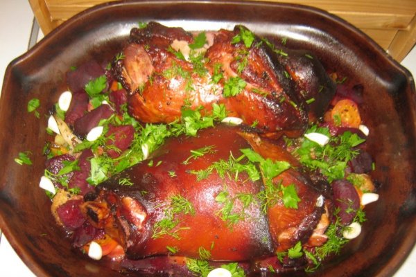 Ciolan afumat pe pat de legume