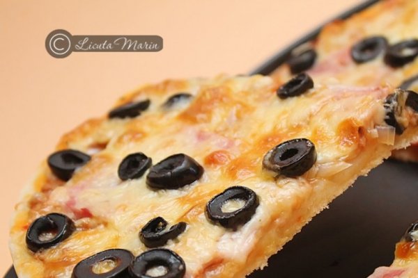 Pizza cu ton si sunca