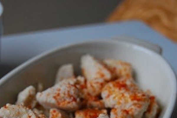 Piept de pui marinat cu paprika