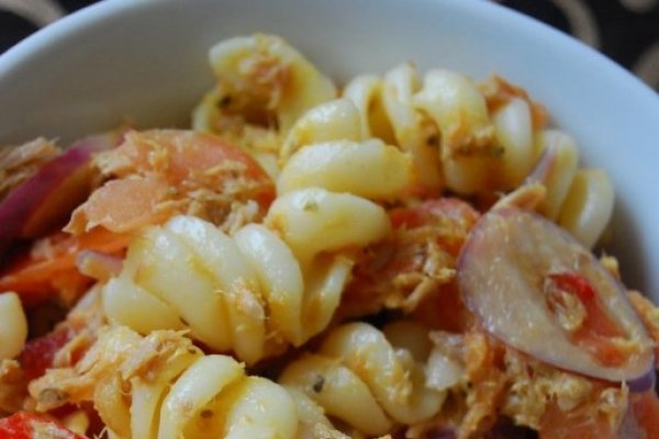 Salata de paste cu ton