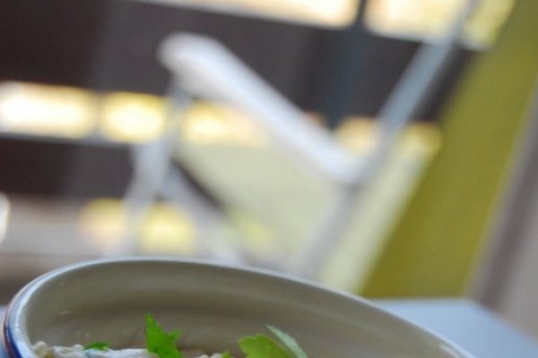 Sos de branza cu ceapa verde