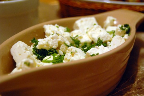 Feta cu chimen si lamaie