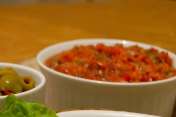 Aripioare de pui cu chimen si lamaie