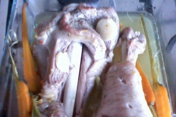 Pulpe de curcan la cuptor  impanat cu usturoi