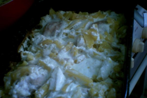 Pui cu cartofi la cuptor