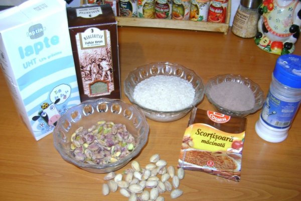 Orez cu cacao si fistic