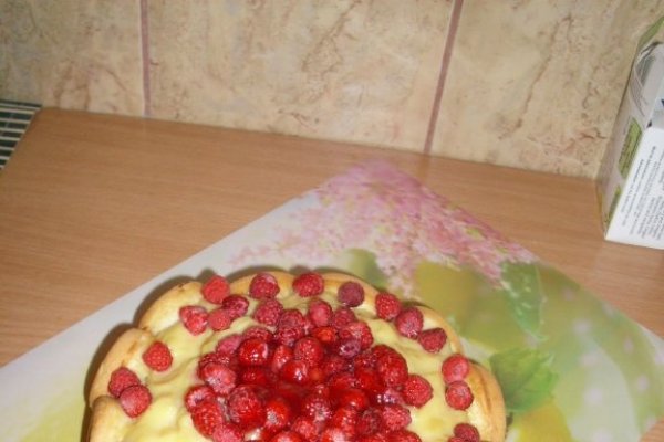 Tort din wafe si donuts cu  jeleu de zmeura