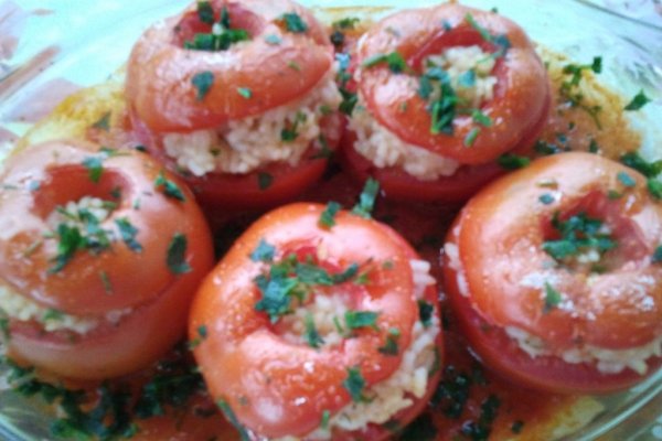 Rosii umplute cu orez, stafide si nuca