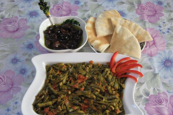 Mancare scazuta  de” lubiya”(“ black eyed pea”,”black eyed bean”,lobia)-reteta specific araba