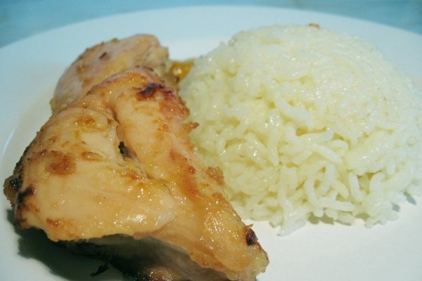 Piept de pui cu ghimbir, lămâie şi miere