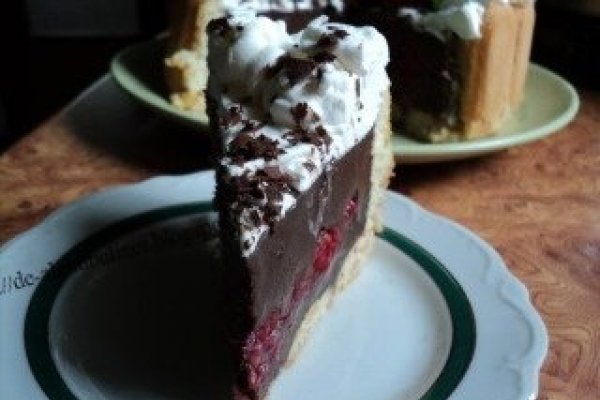 Sarlota cu zmeura si ciocolata