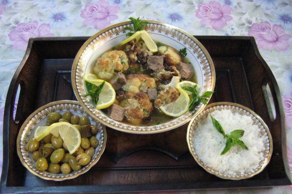 "M'nazalet zahra"- Mancare de conopida cu carne- specifica tarilor arabe