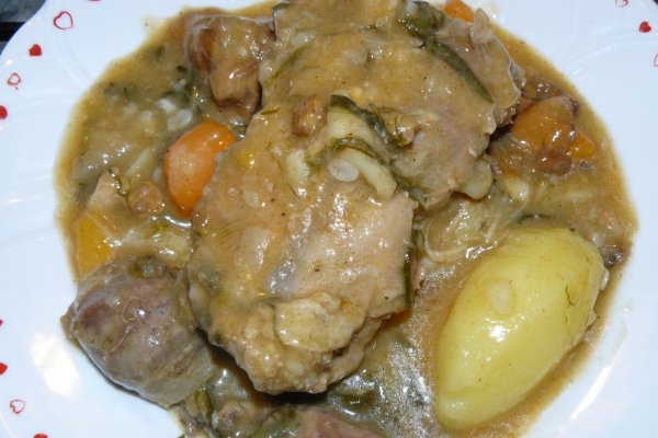 Tocăniţă de pasăre cu legume