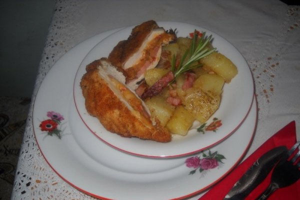 Pui umplut cu pastrama