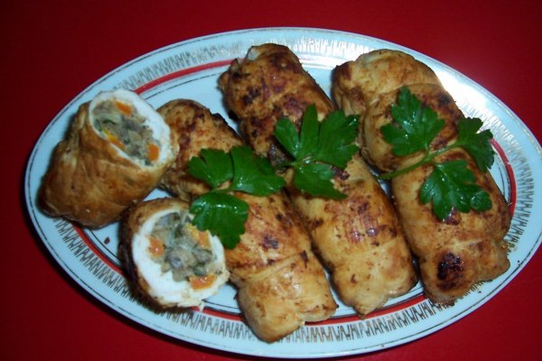 Rulouri din piept de pui cu ciuperci