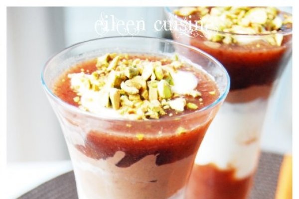 Mousse de ciocolata si prune