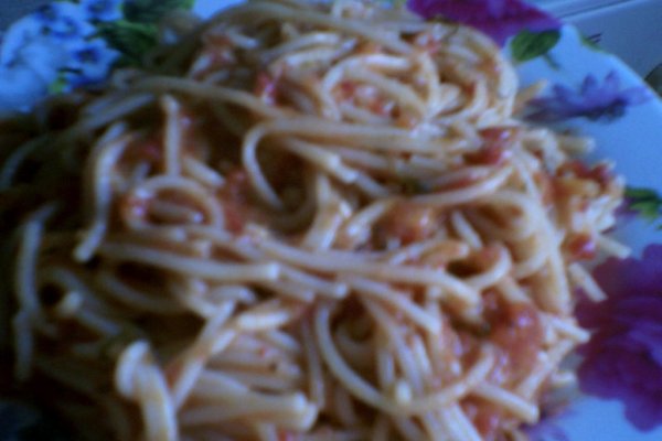 Spaghete cu sos de rosii