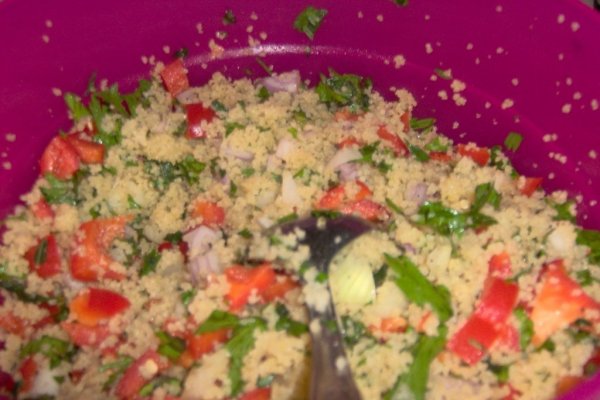 Tabula-cuscus cu legume si mirodenii