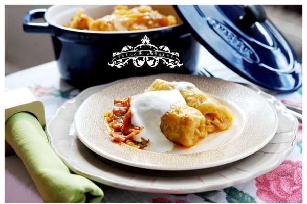 Sarmalute in foi de varza