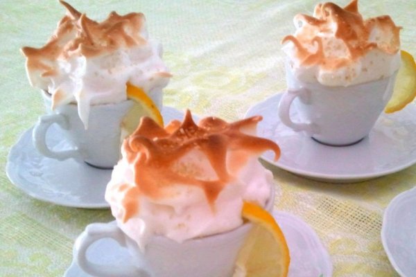 Crema de lamaie cu bezea