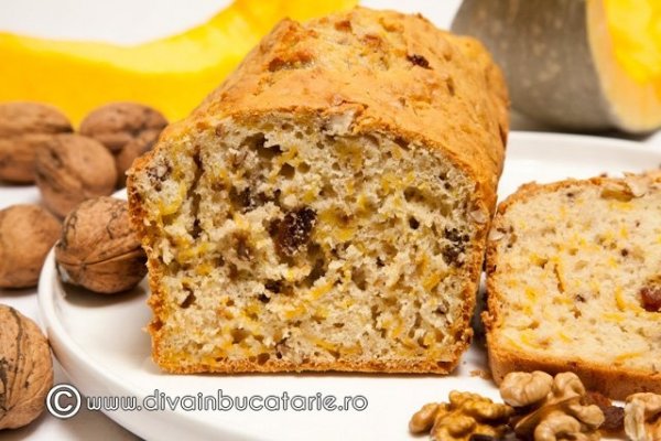 Chec cu dovleac si fructe uscate