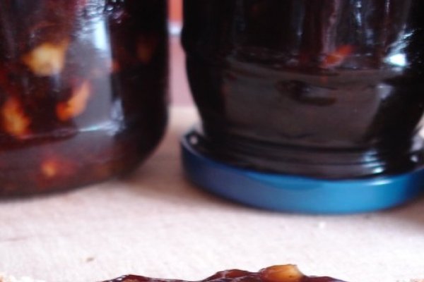 Gem de prune cu nuci