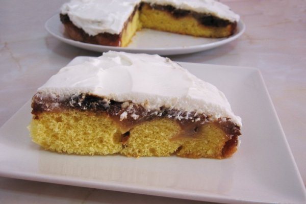 Prajitura cu mere glasate si frisca