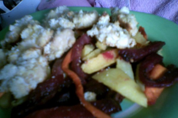 Bucatele crocante de pui cu cipsuri de casa