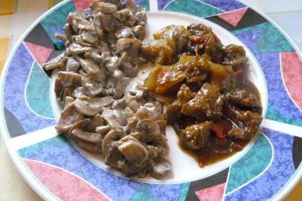 Porc, ananas, orez şi ciuperci