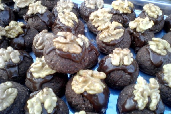 Fursecuri cu ciocolata si nuci