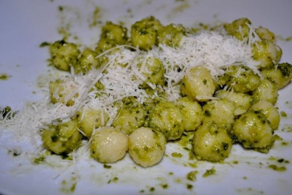 Gnocchi cu pesto genovez