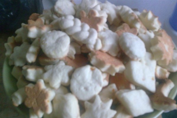 Biscuiti cu dulceata de coaja de portocale