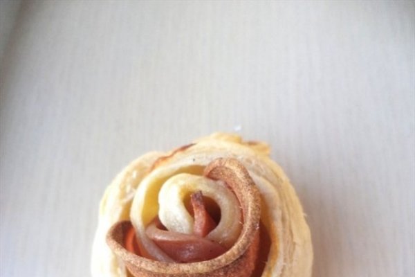 Trandafiri aperitiv din foietaj