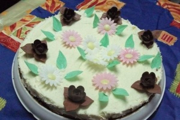 Tort de ciocolata in 3 straturi