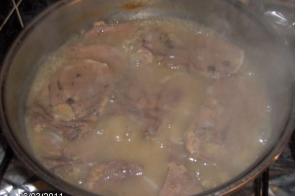 Limba de vaca in sos de ciuperci