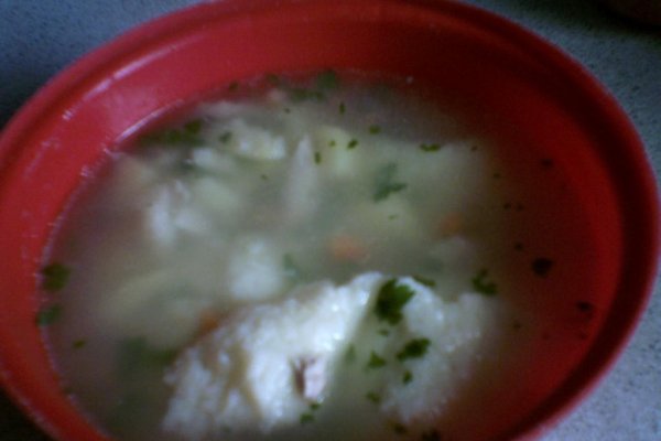 Supa de pui cu galuste de gris