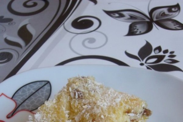 Prajitura cu mere, stafide si nuca de cocos