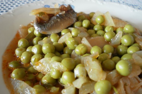 Mancare de mazare cu ciuperci