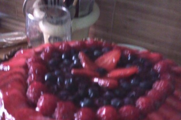 Tort de ciocolata cu fructe