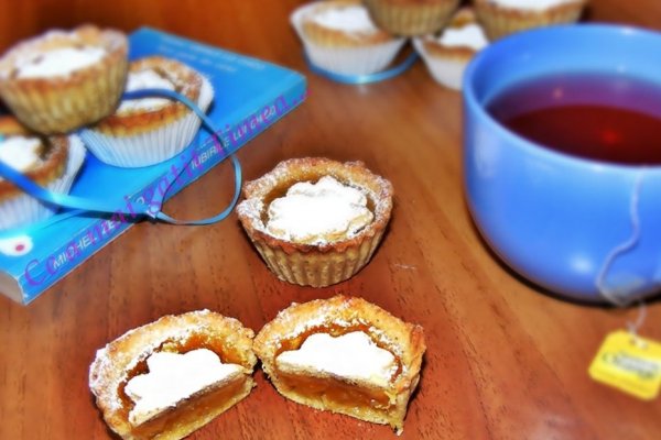 Minitarte cu mar si portocala