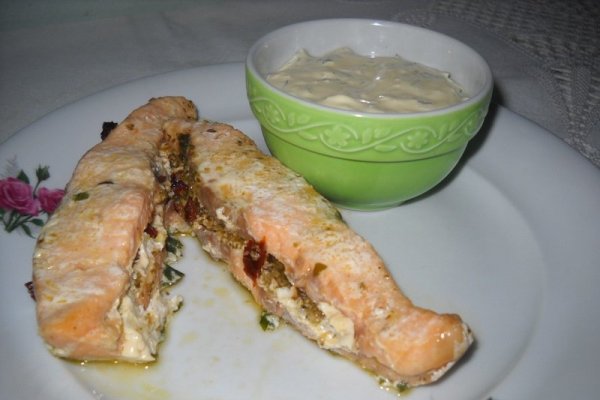 Papillotes de somon umplut