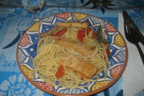 Spaghete picante cu carne(Esparguete picante com carne grilhada)