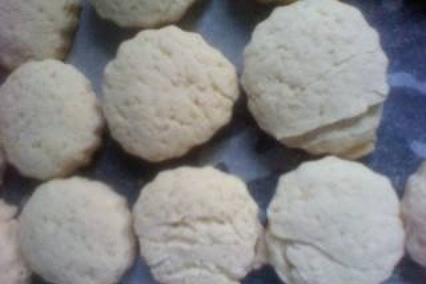 Biscuiti cu usturoi si cartofi