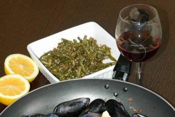 Midii cu vin si busuioc