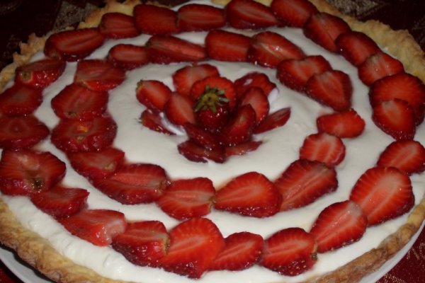 Tarta cu mascarpone si capsuni