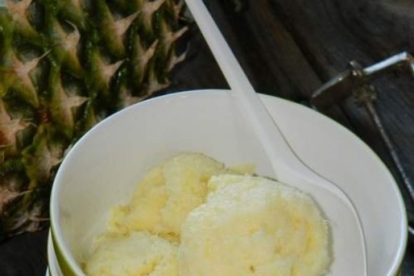 Inghetata de ananas