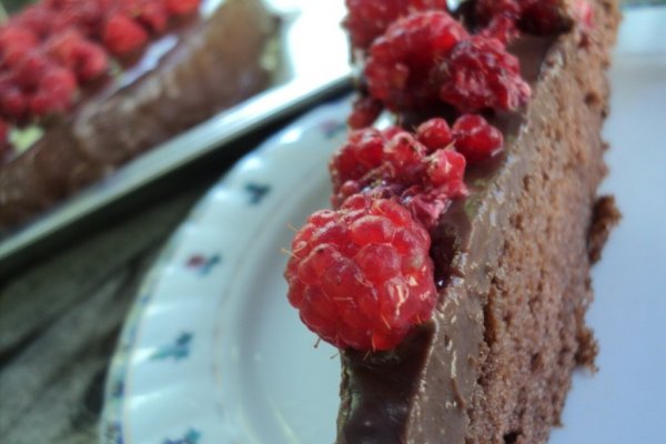 Tort rapid cu zmeura