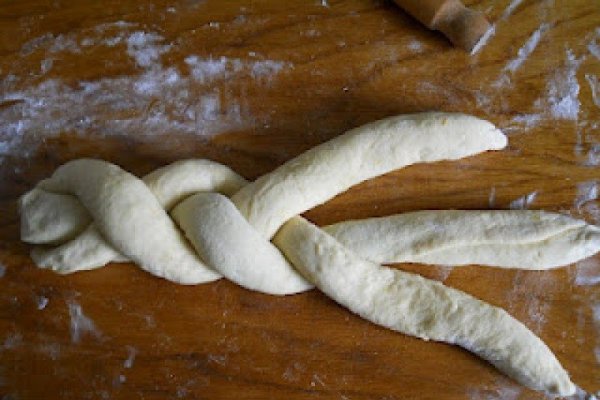 Cozonac cu trei umpluturi